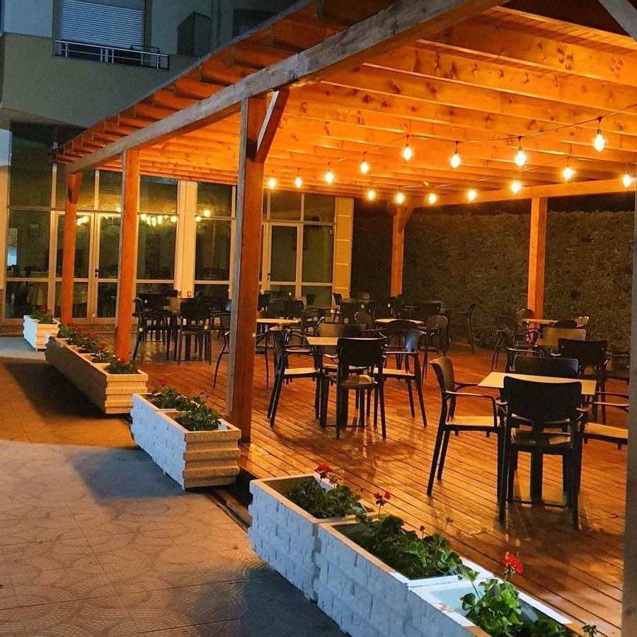 Risus Hotel Golem  Exterior photo